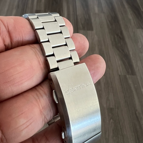 Certina DS Diver Stainless Steel Quartz Watch - Picture 5 of 12